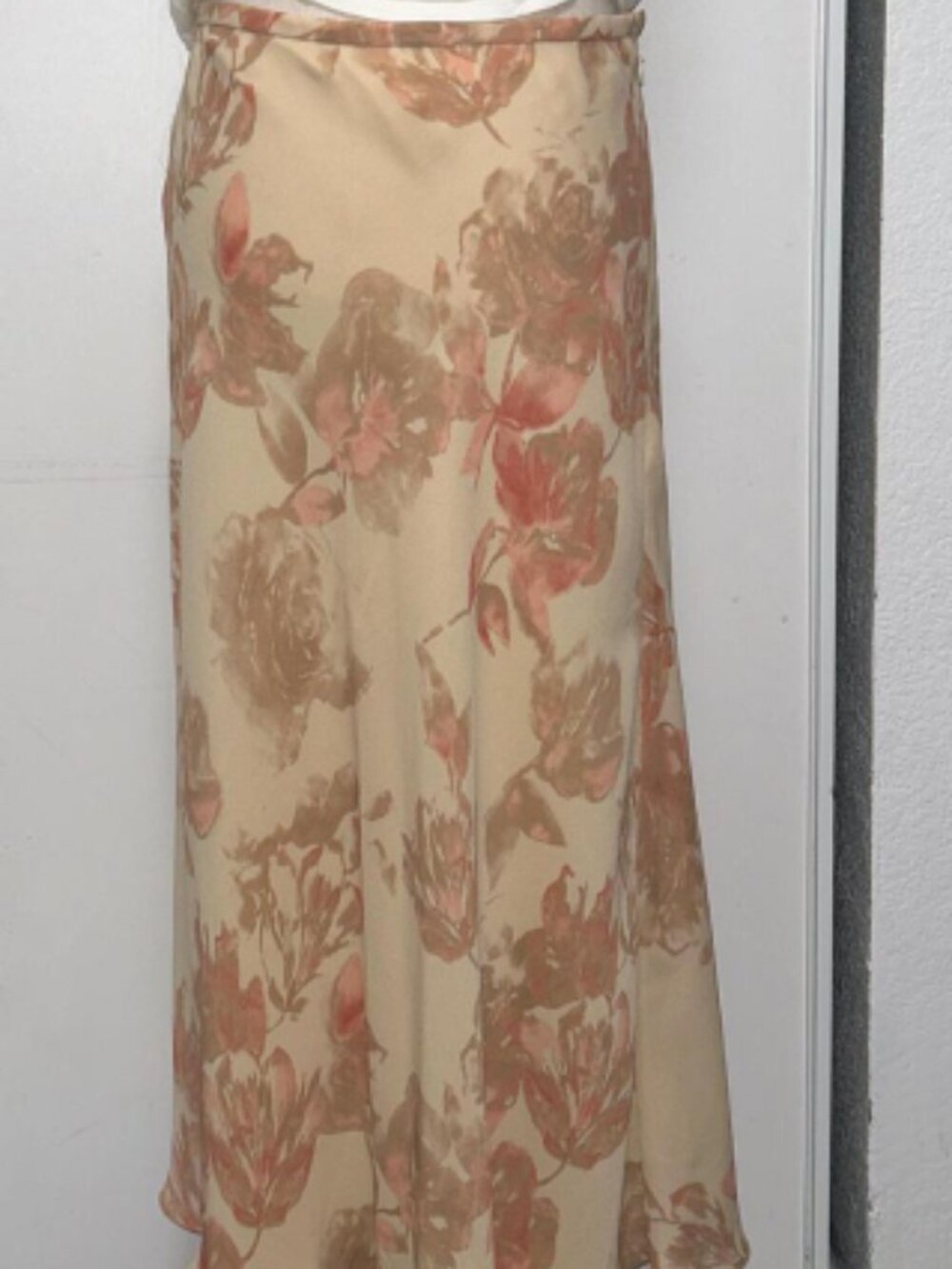 Rena Rowan elegant floral print midi skirt